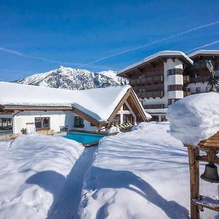 Hotel Karlwirt Pertisau Exterior photo