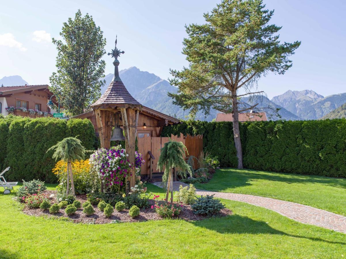 Hotel Karlwirt Pertisau Exterior photo