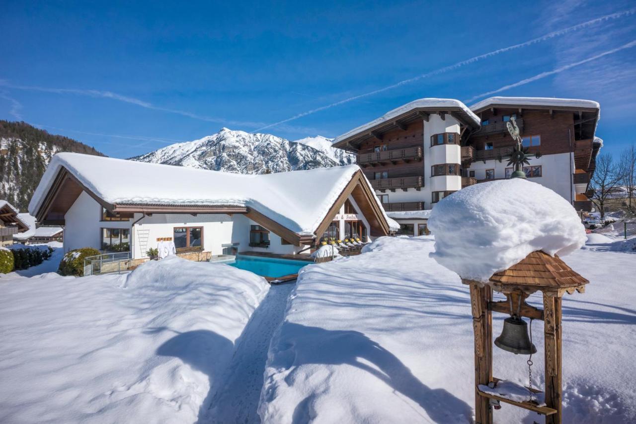 Hotel Karlwirt Pertisau Exterior photo