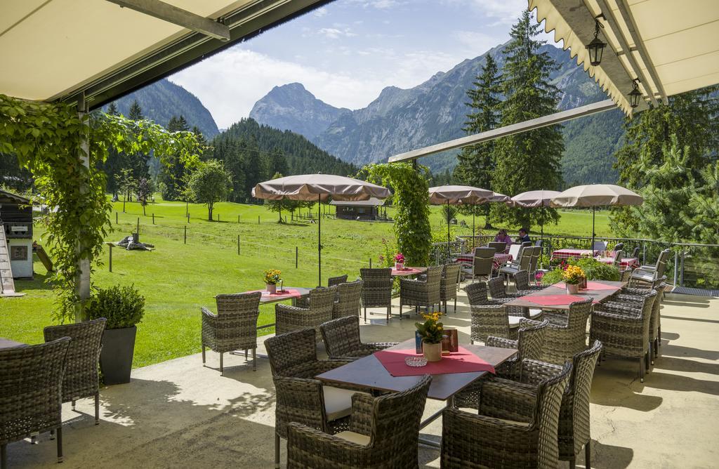 Hotel Karlwirt Pertisau Exterior photo