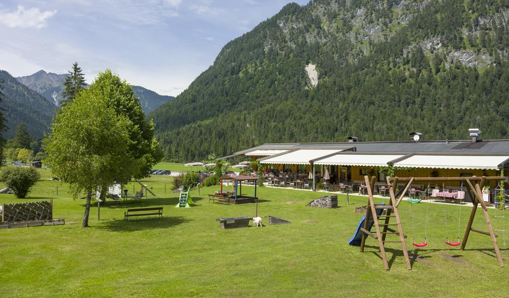 Hotel Karlwirt Pertisau Exterior photo